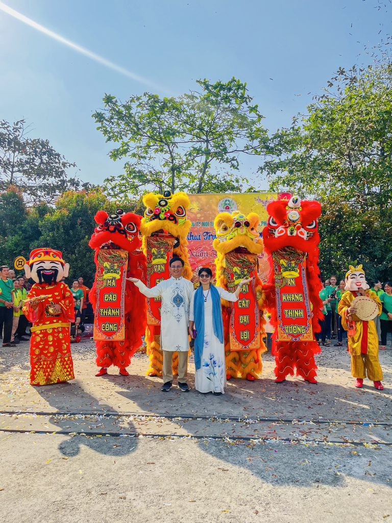 Múa lân khai trương giá rẻ